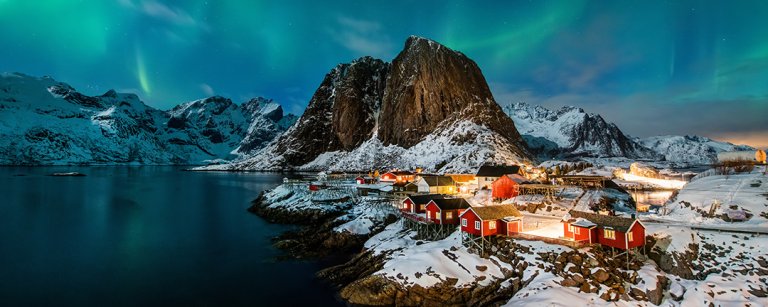 Aurora-Borealis-in-Lofoten-Norway_1080x432px.jpg